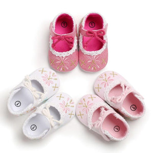 Baby Shoes - Flower Embroidery Baby Girl Shoes 0-18M
