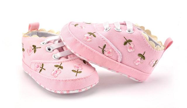 Baby Shoes - White/Pink Lace Floral Embroidered 0-18M